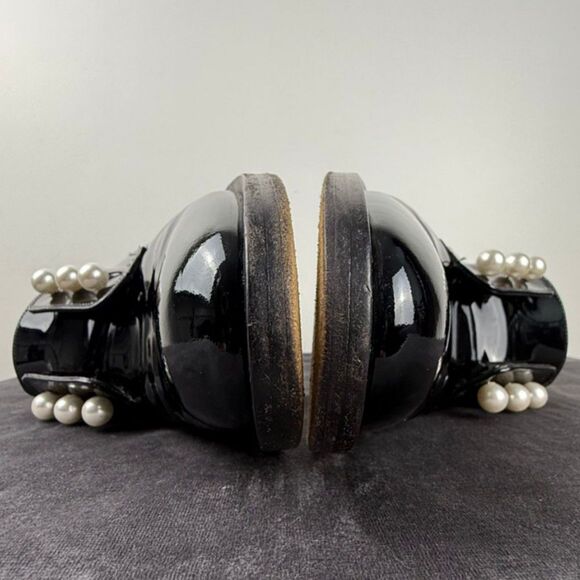 Givenchy Pearl Embellished Patent Leather Oxfords – Made in Italy